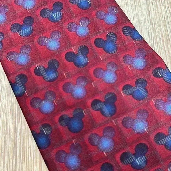 VINTAGE DISNEY | 100% Silk Mickey Mouse Tie - Picture 3 of 4